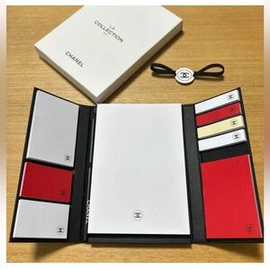 CHANEL COLLECTION Sticky Notes & Pencil Set Limited Edition Novelty Gift